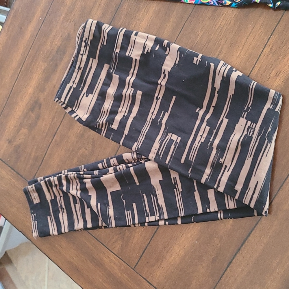 LuLaroe one size leggings lot of (4)